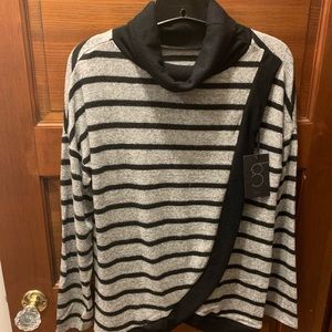 Cozy Fleece Convertible Crossover T-Neck